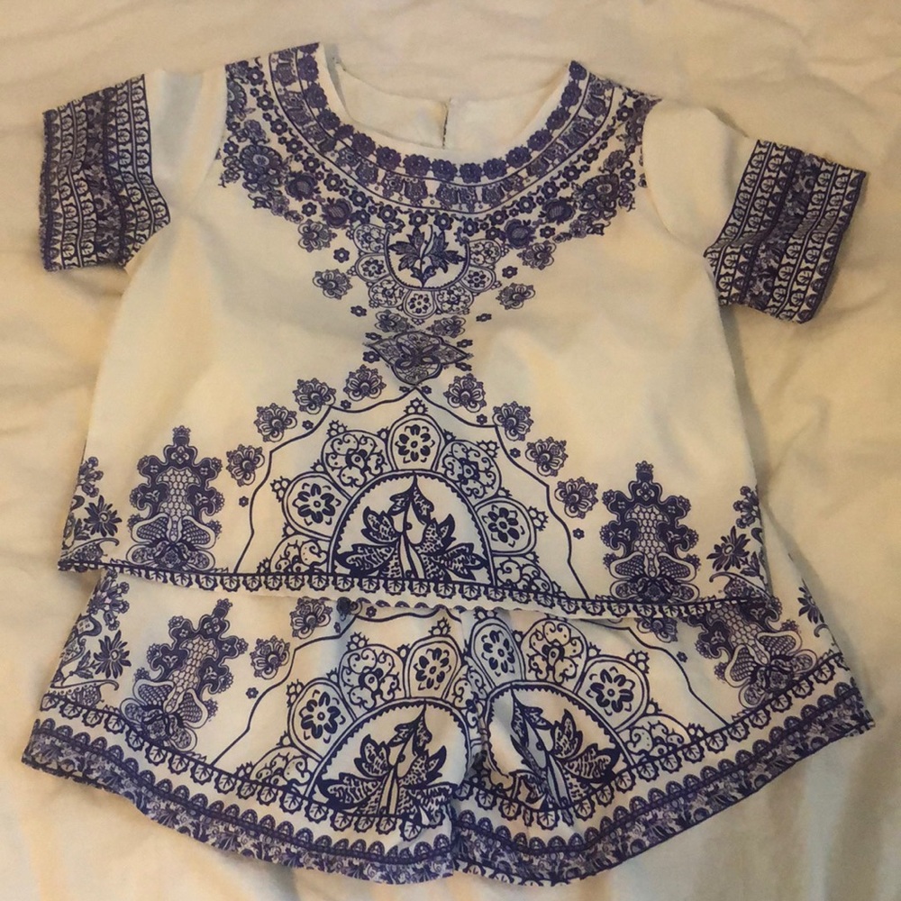 Two piece set